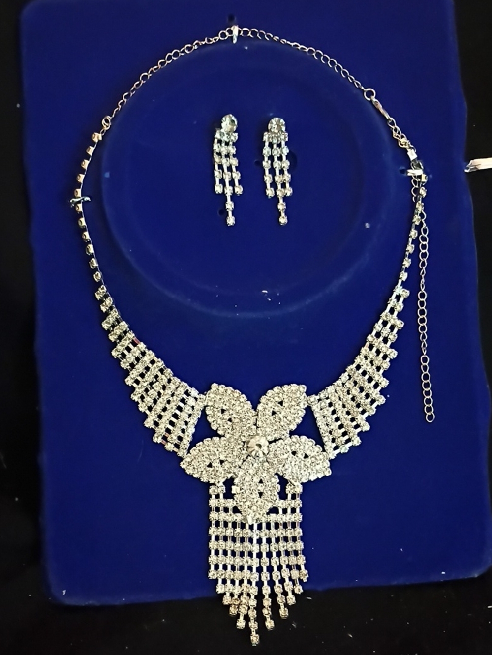 Crystal Floral Statement Necklace and Earrings Set - Silver